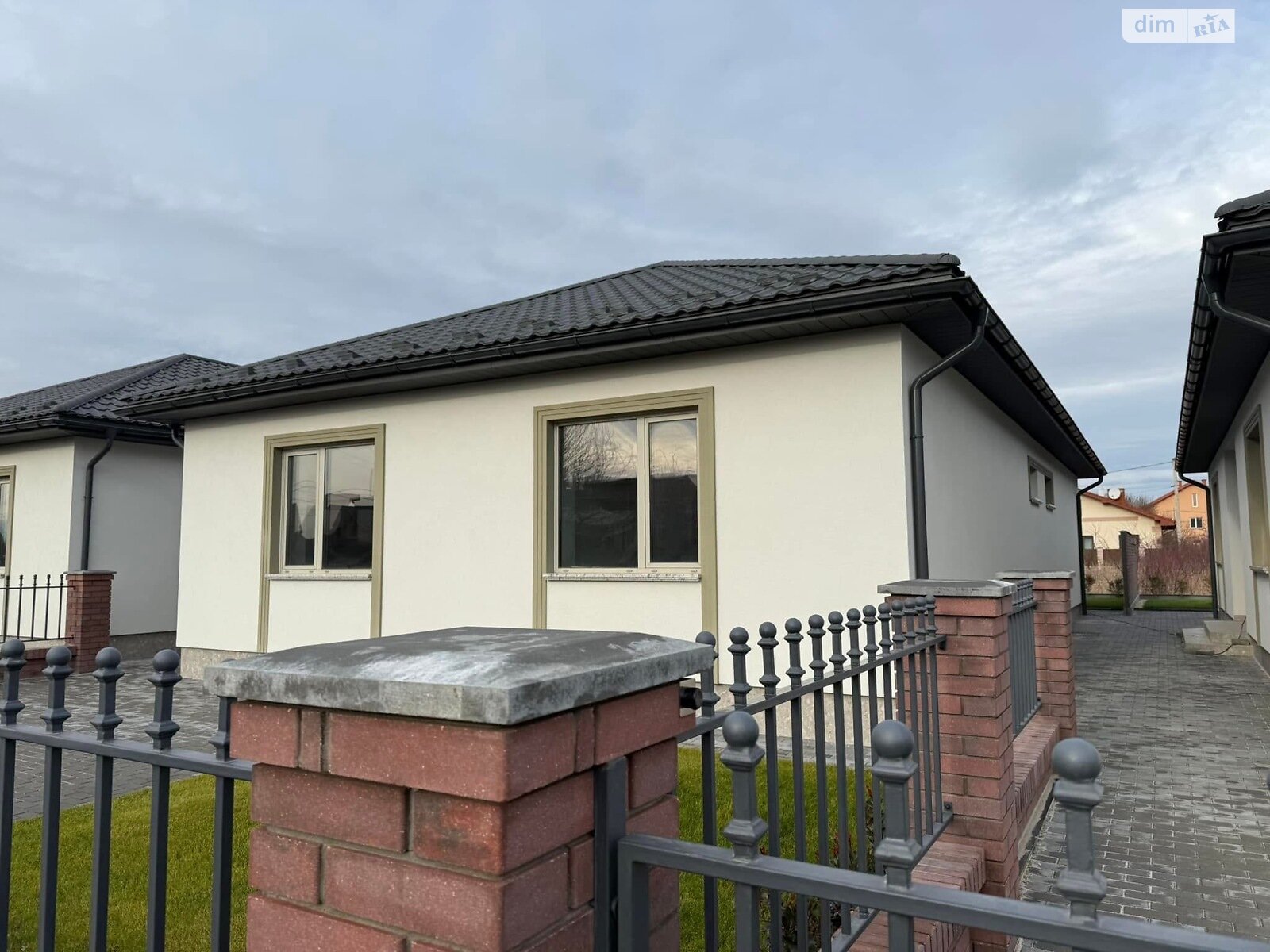 одноповерховий будинок, 130 кв. м, цегла. Продаж у Ужгороді фото 1 одноповерховий будинок, 130 кв. м, цегла. Продаж у Ужгороді фото 1