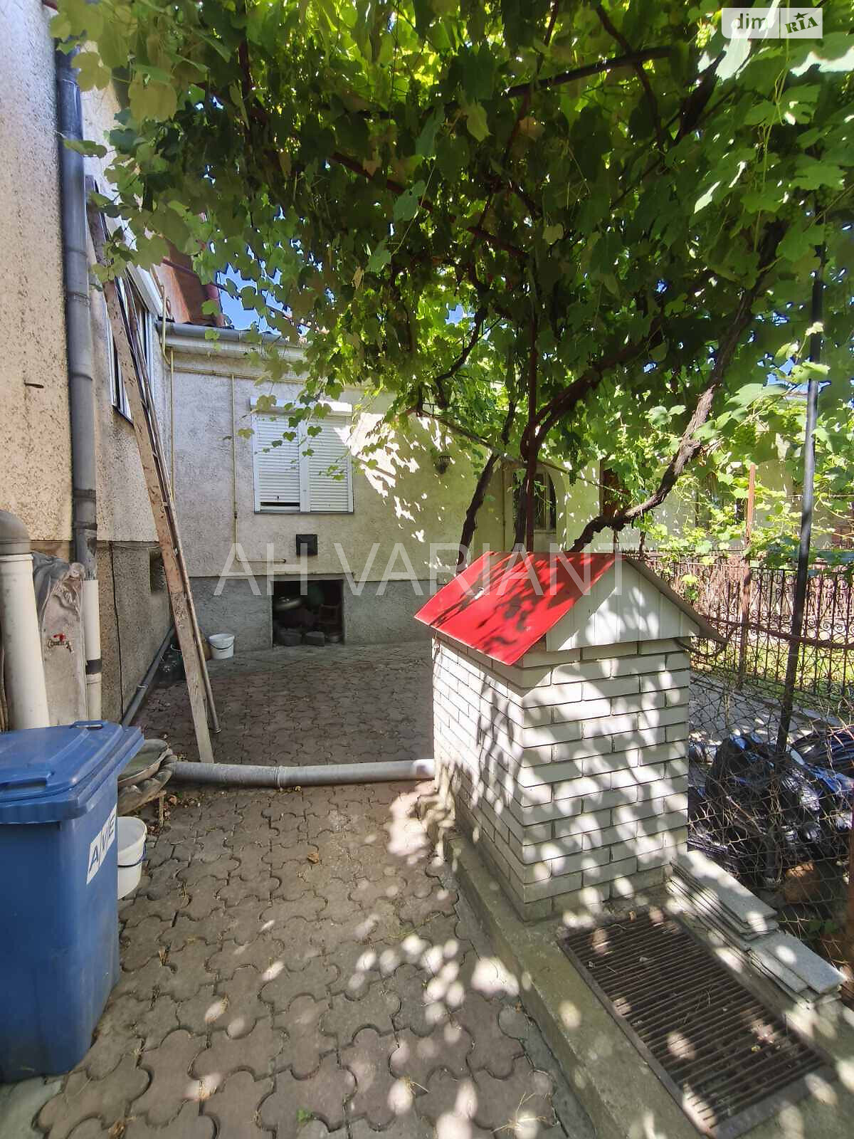 двоповерховий будинок з гаражем, 195 кв. м, цегла. Продаж у Ужгороді фото 1 двоповерховий будинок з гаражем, 195 кв. м, цегла. Продаж у Ужгороді фото 1