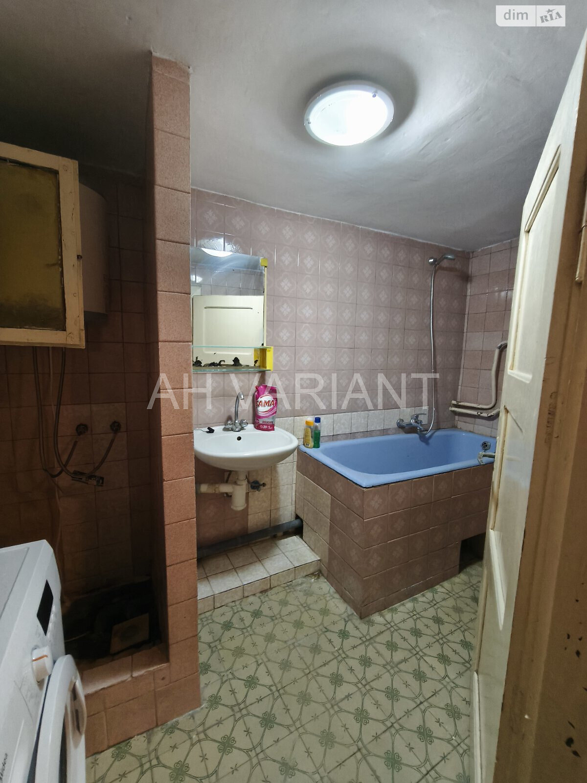 двоповерховий будинок з гаражем, 195 кв. м, цегла. Продаж у Ужгороді фото 1 двоповерховий будинок з гаражем, 195 кв. м, цегла. Продаж у Ужгороді фото 1