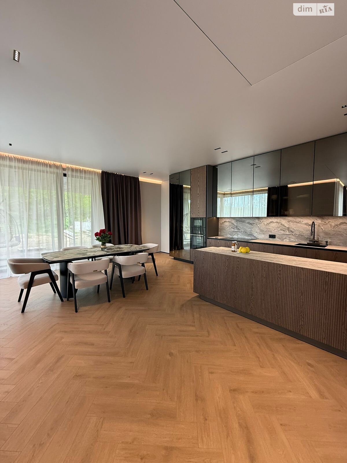 двухэтажный дом, 210 кв. м, кирпич. Продажа в Ужгороде фото 1 двухэтажный дом, 210 кв. м, кирпич. Продажа в Ужгороде фото 1