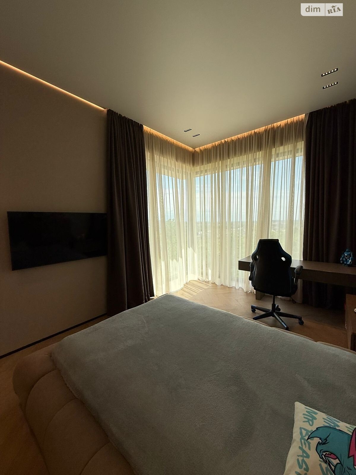 двухэтажный дом, 210 кв. м, кирпич. Продажа в Ужгороде фото 1 двухэтажный дом, 210 кв. м, кирпич. Продажа в Ужгороде фото 1