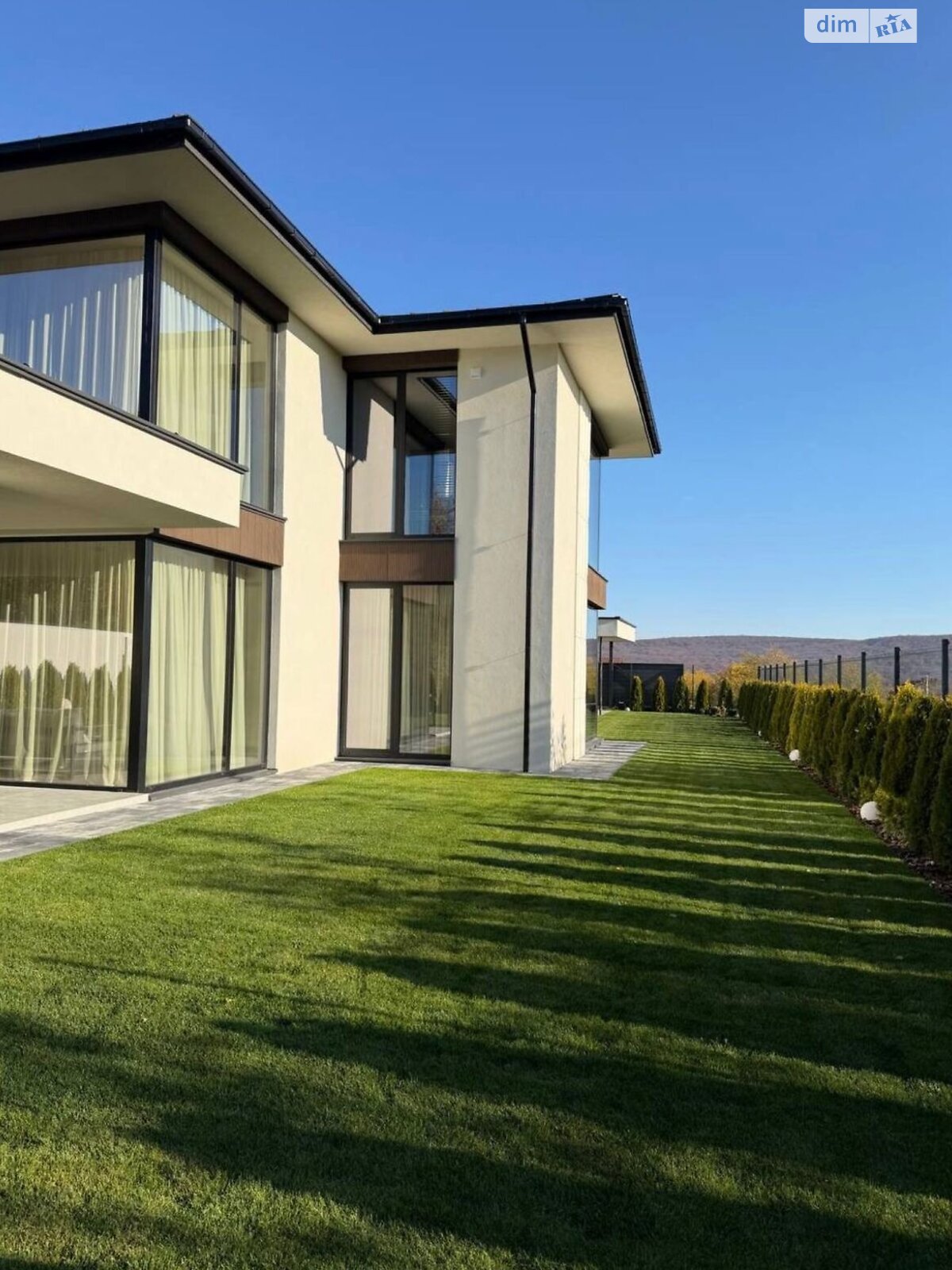 двухэтажный дом, 210 кв. м, кирпич. Продажа в Ужгороде фото 1 двухэтажный дом, 210 кв. м, кирпич. Продажа в Ужгороде фото 1