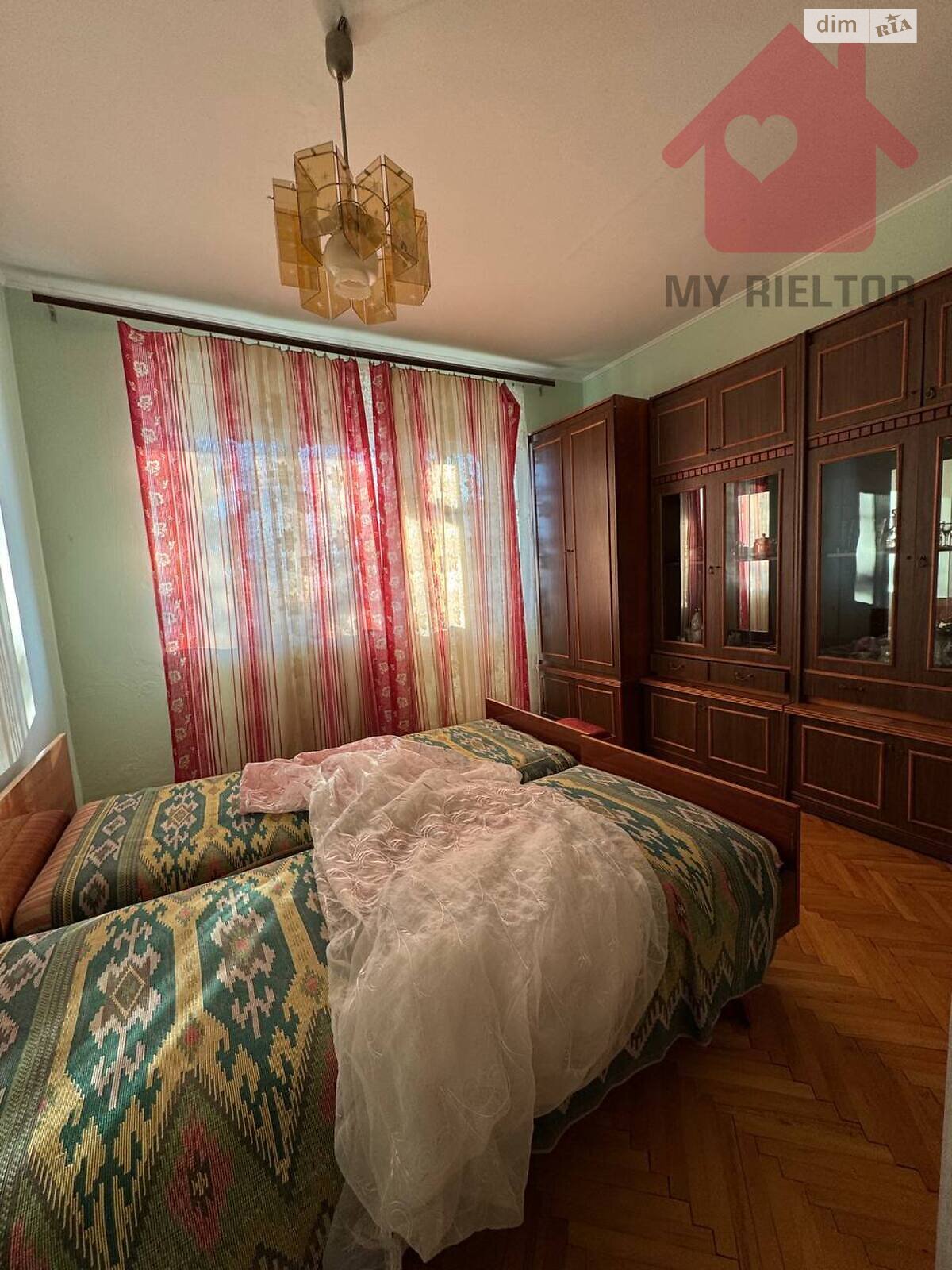 трехэтажный дом, 308 кв. м, цегла. Продажа в Ужгороде фото 1 трехэтажный дом, 308 кв. м, цегла. Продажа в Ужгороде фото 1