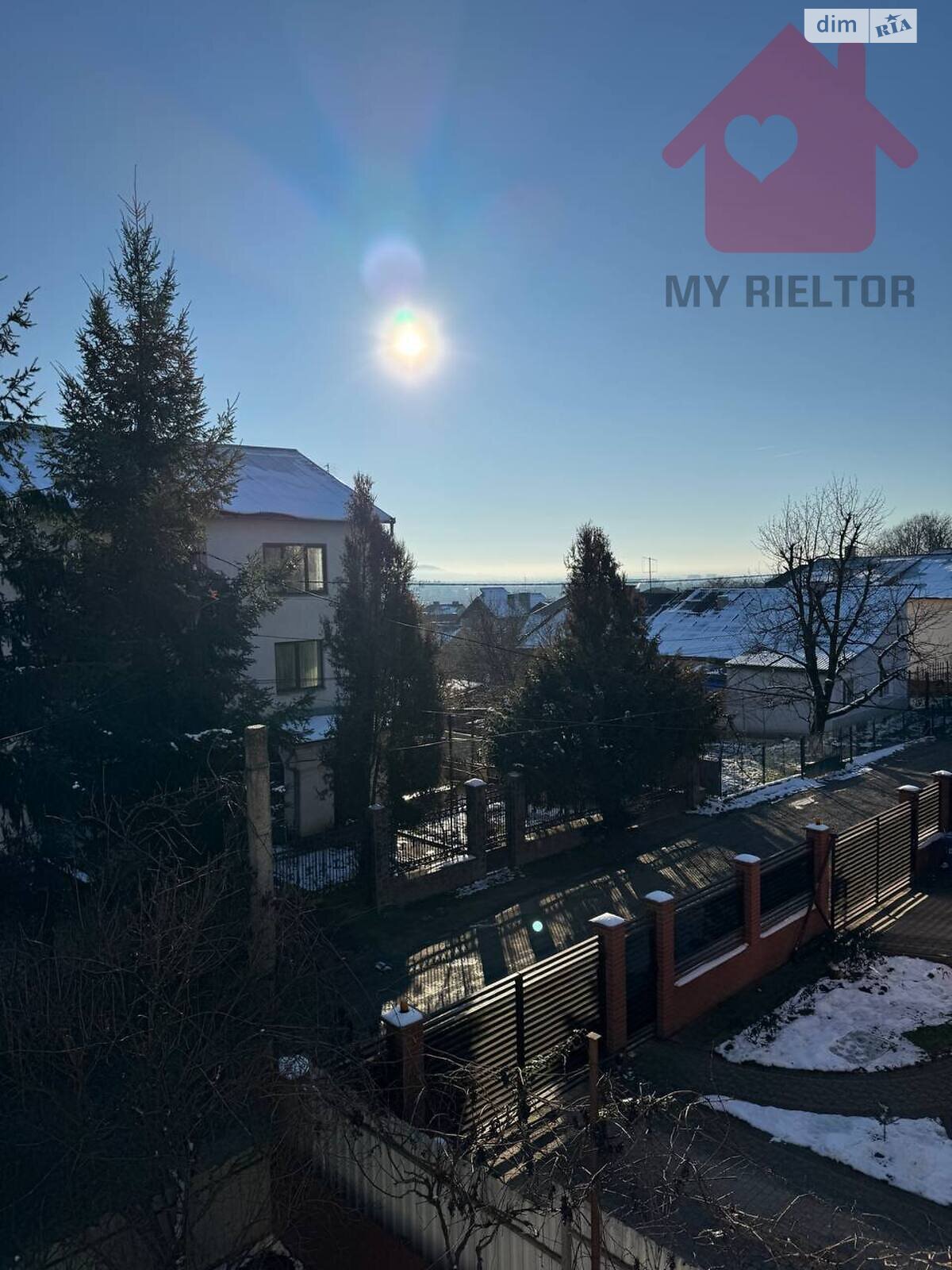 трехэтажный дом, 308 кв. м, цегла. Продажа в Ужгороде фото 1 трехэтажный дом, 308 кв. м, цегла. Продажа в Ужгороде фото 1