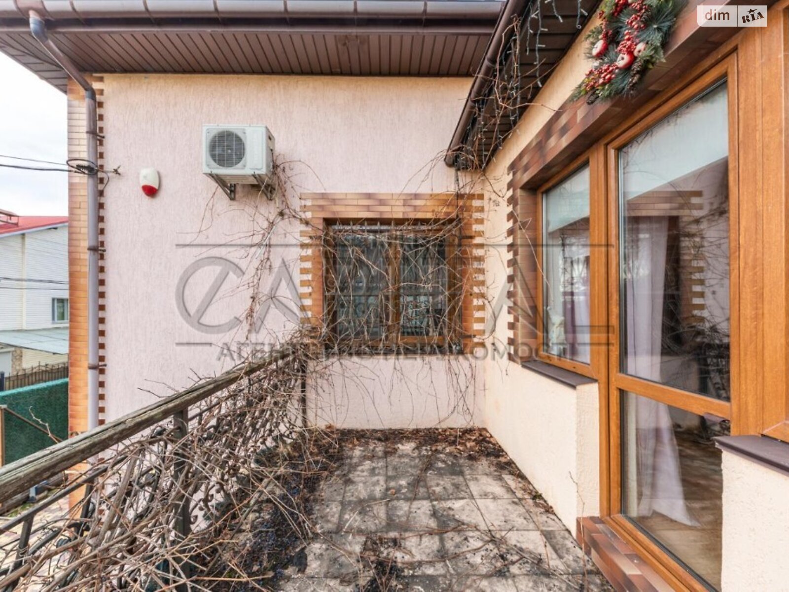 двухэтажный дом, 280 кв. м, кирпич. Продажа в Украинке фото 1