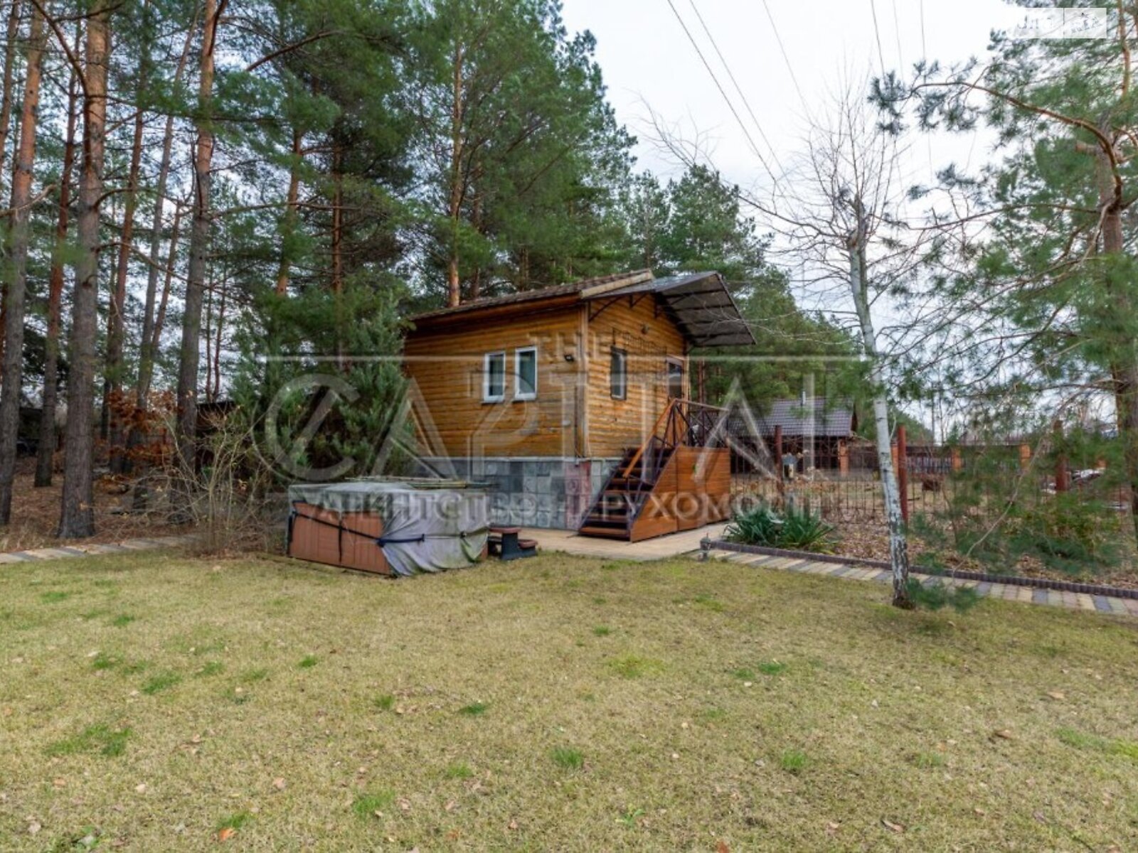 трехэтажный дом, 280 кв. м, кирпич. Продажа в Украинке фото 1