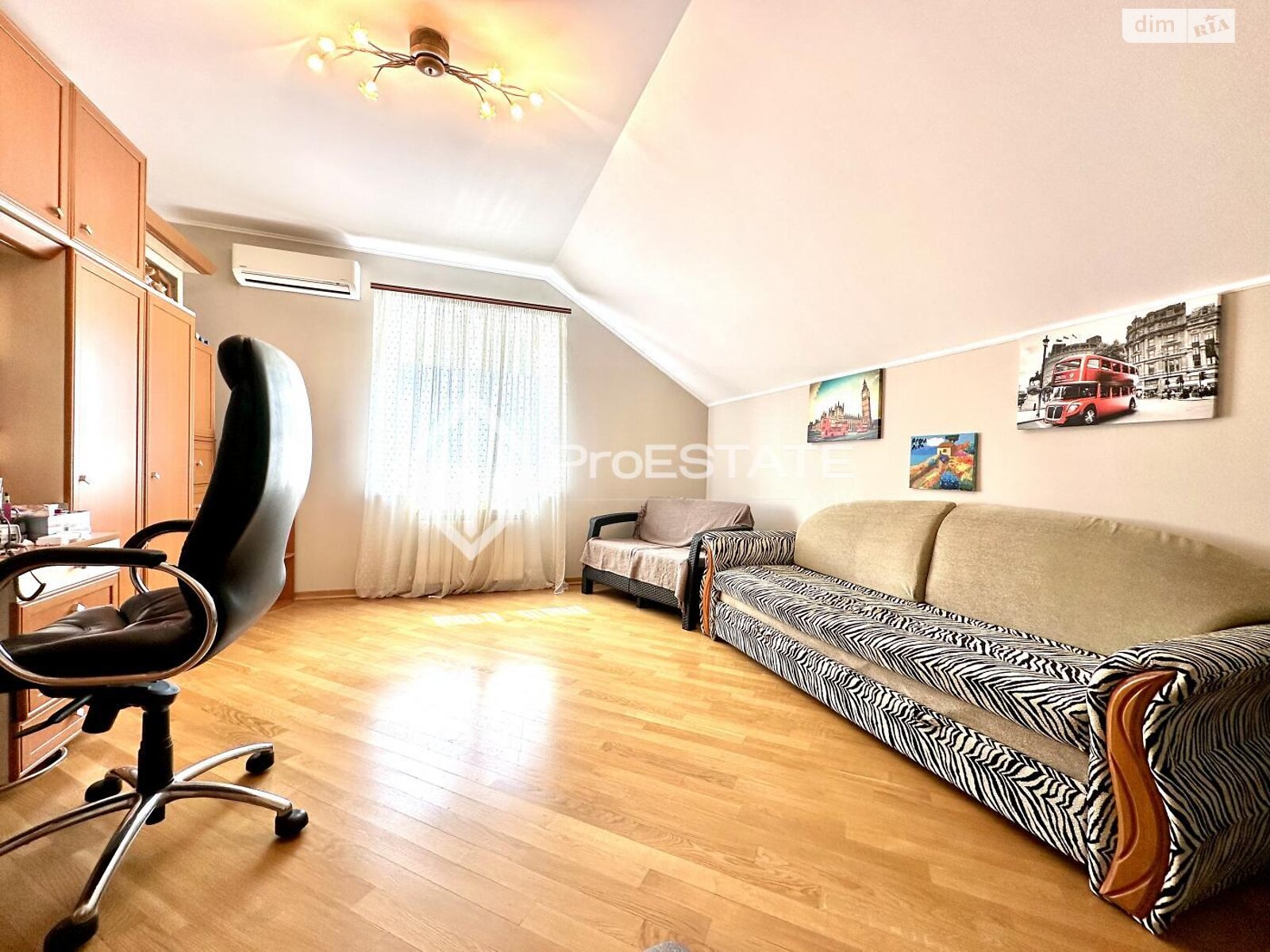 двухэтажный дом, 255 кв. м, кирпич. Продажа в Украинке фото 1 двухэтажный дом, 255 кв. м, кирпич. Продажа в Украинке фото 1