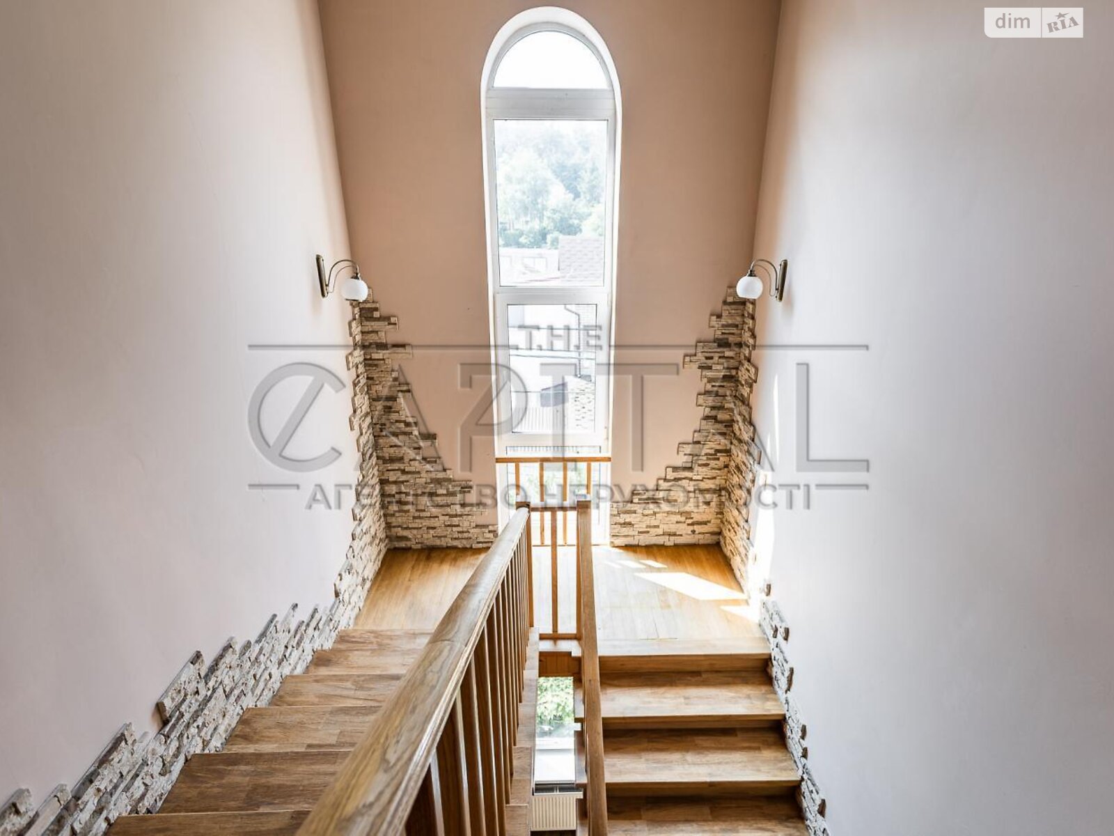 двоповерховий будинок з гаражем, 265 кв. м, кирпич. Продаж у Українці фото 1 двоповерховий будинок з гаражем, 265 кв. м, кирпич. Продаж у Українці фото 1