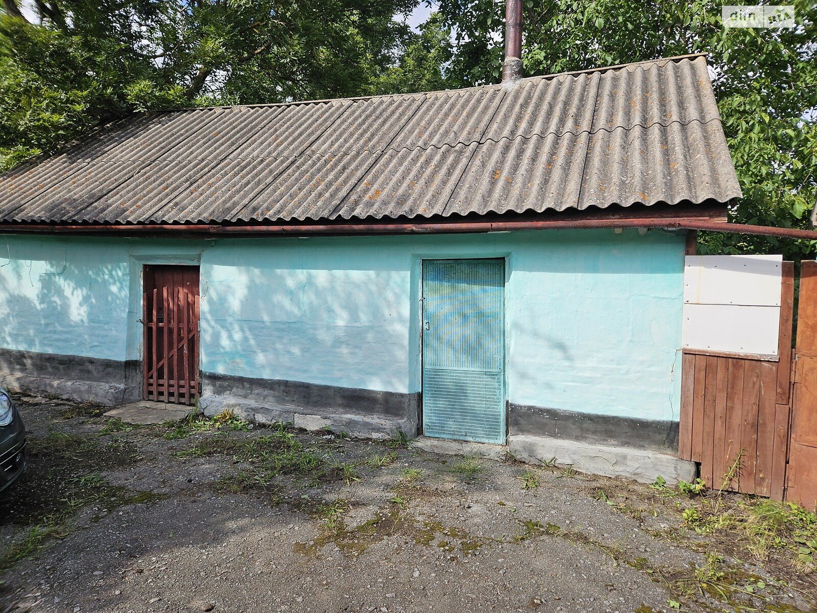 одноэтажный дом с гаражом, 57.6 кв. м, глинобитный. Продажа в Ульяновке район Центр фото 1