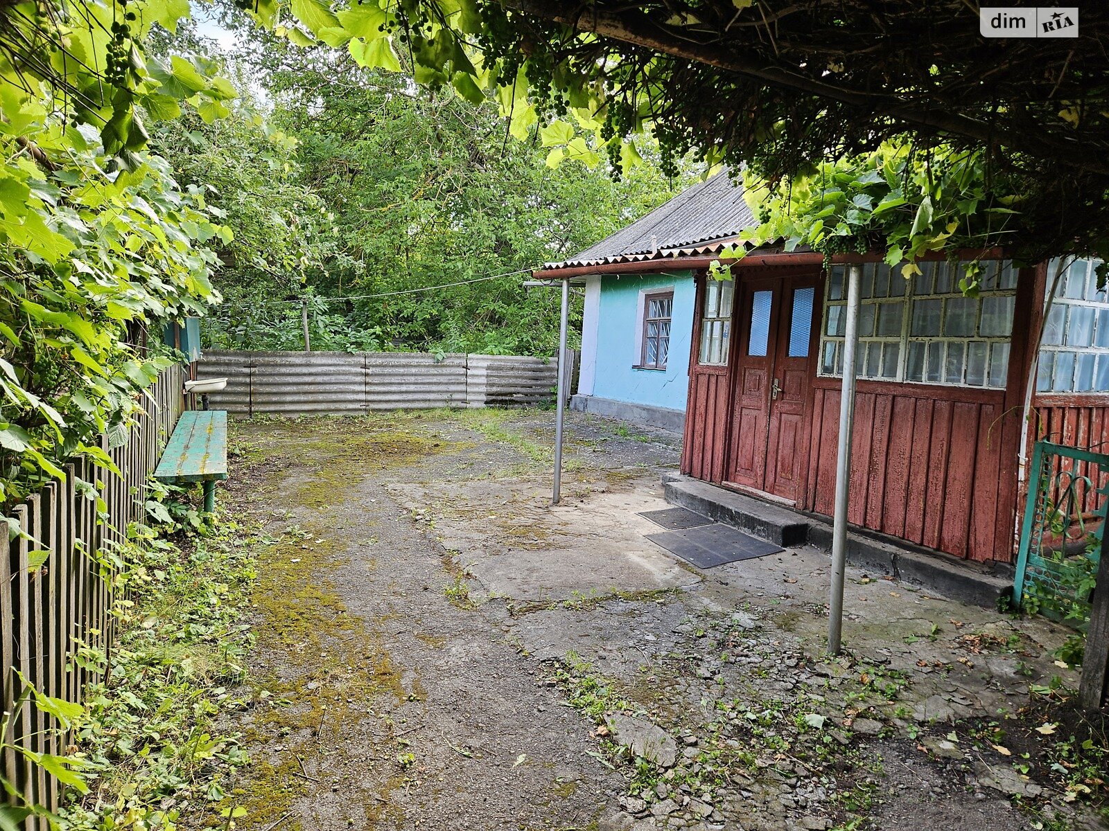 одноэтажный дом с гаражом, 57.6 кв. м, глинобитный. Продажа в Ульяновке район Центр фото 1