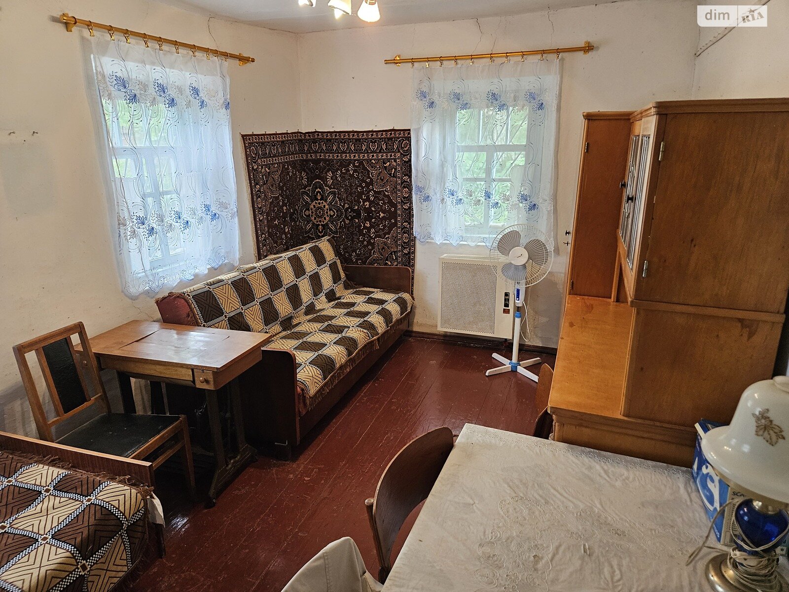 одноэтажный дом с гаражом, 57.6 кв. м, глинобитный. Продажа в Ульяновке район Центр фото 1