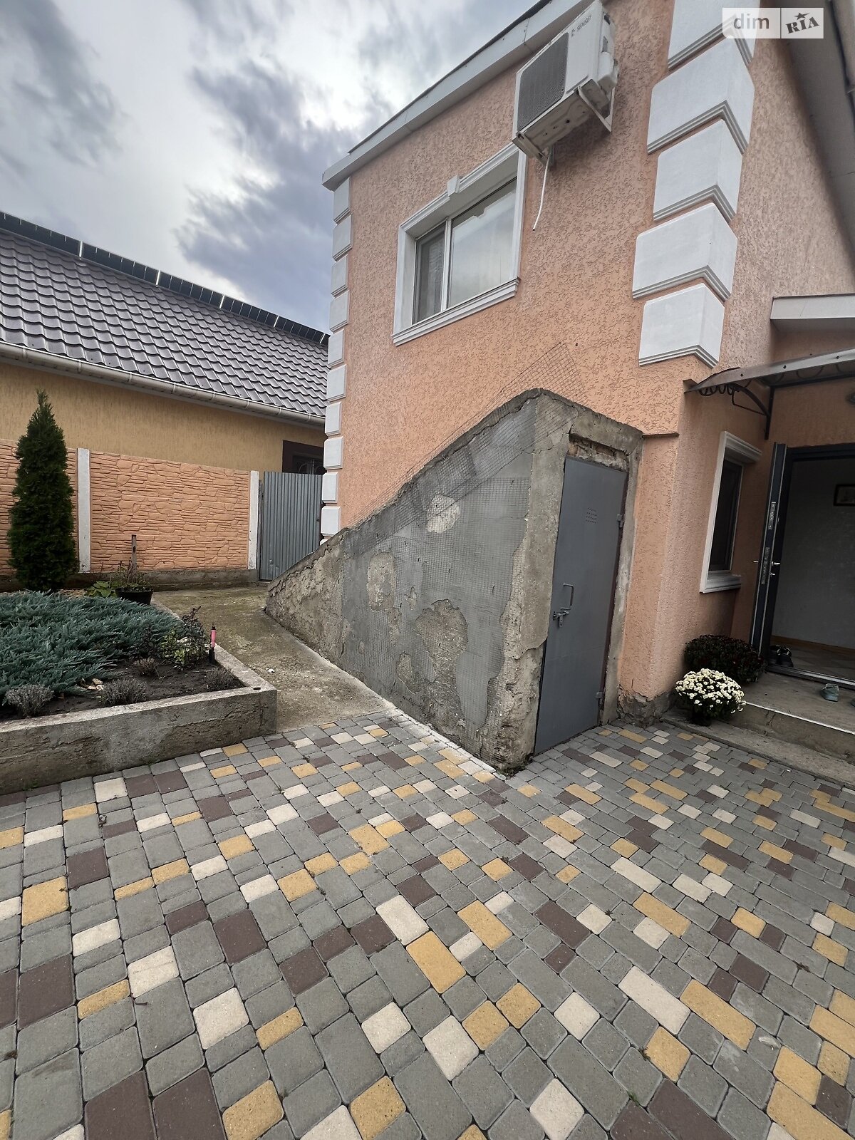 двоповерховий будинок з гаражем, 60 кв. м, кирпич. Продаж у Усатове фото 1 двоповерховий будинок з гаражем, 60 кв. м, кирпич. Продаж у Усатове фото 1