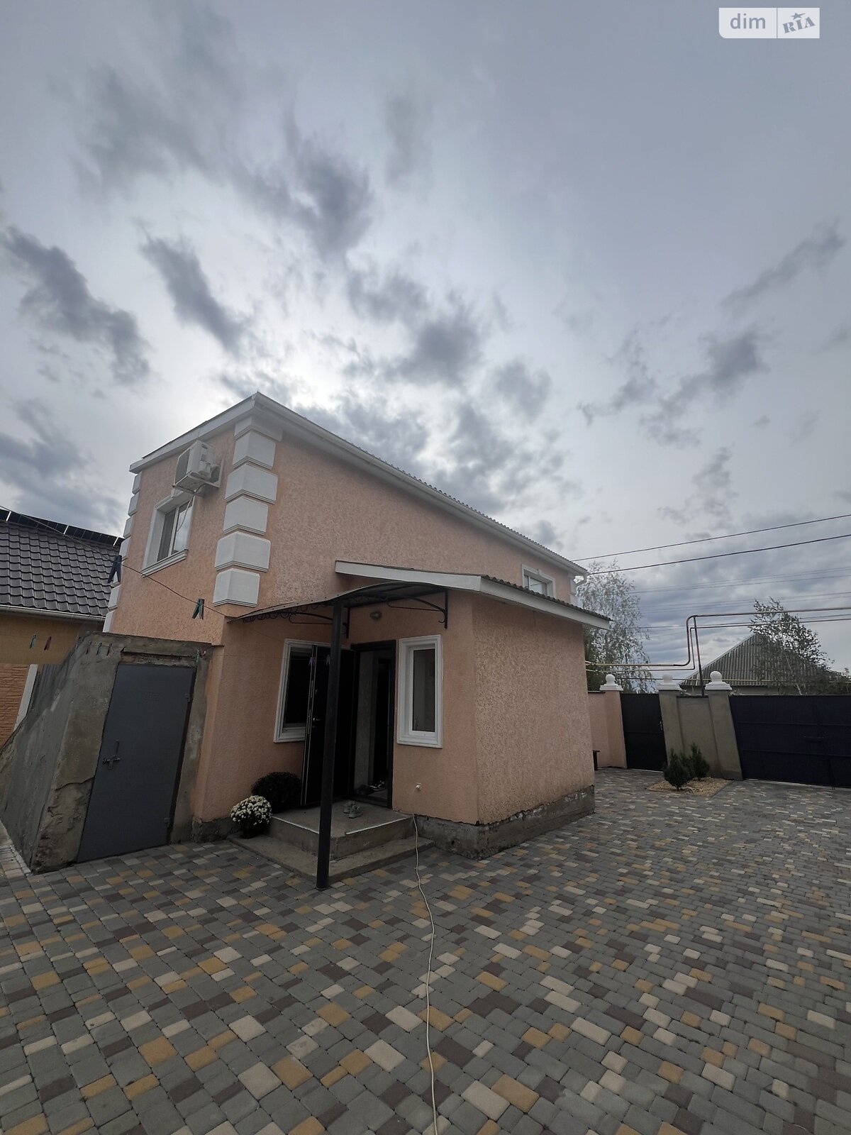 двоповерховий будинок з гаражем, 60 кв. м, кирпич. Продаж у Усатове фото 1 двоповерховий будинок з гаражем, 60 кв. м, кирпич. Продаж у Усатове фото 1