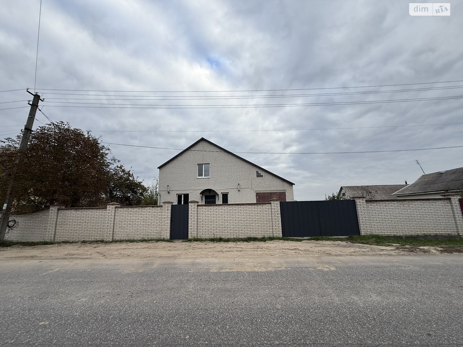 двоповерховий будинок з верандою, 140 кв. м, кирпич. Продаж у Ваблі фото 1