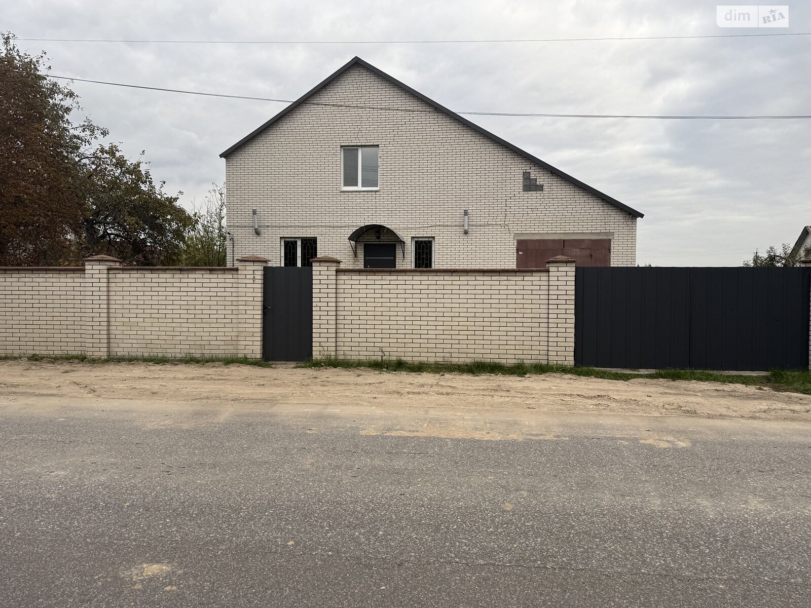 двоповерховий будинок з верандою, 140 кв. м, кирпич. Продаж у Ваблі фото 1