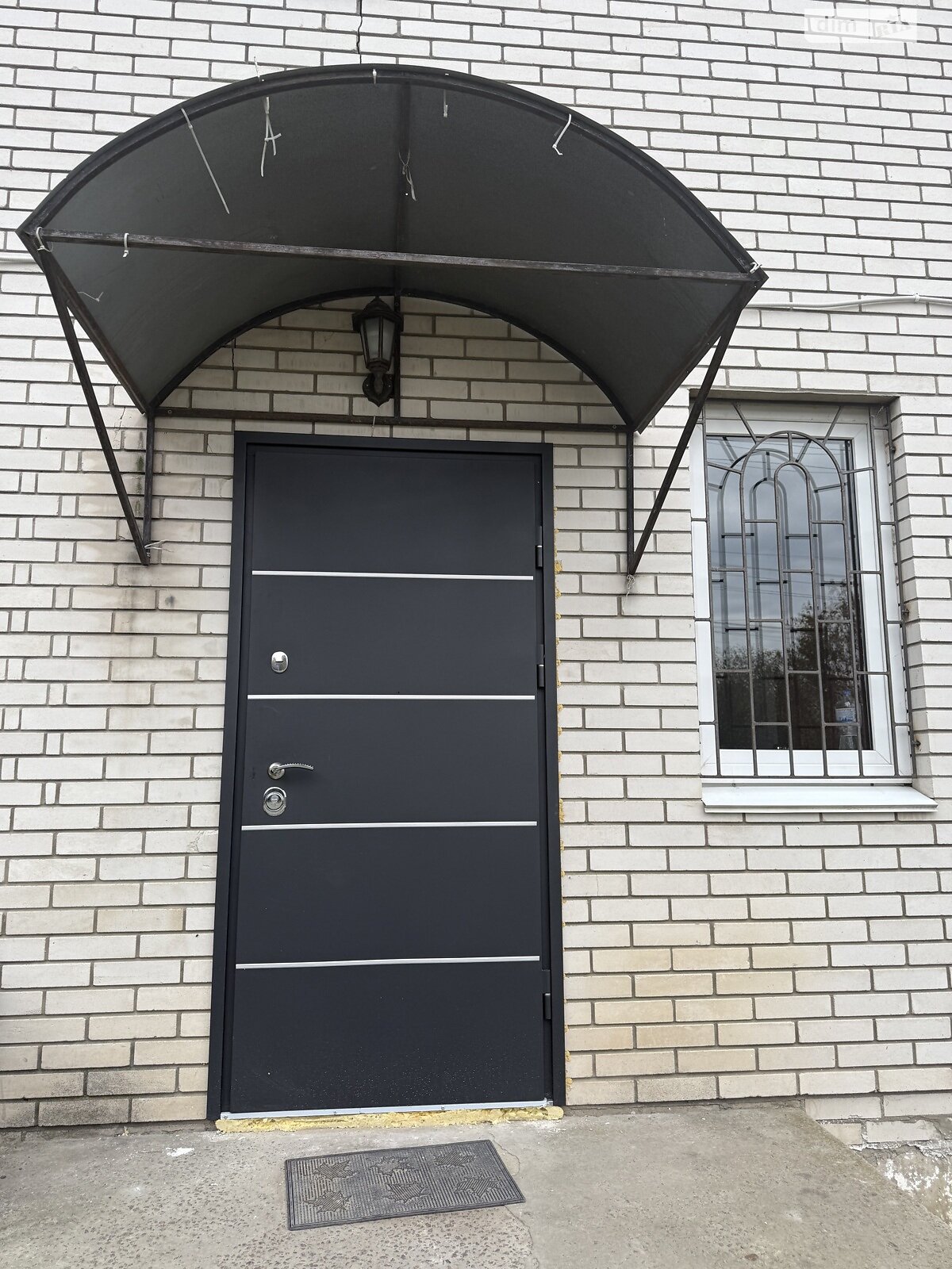 двоповерховий будинок з верандою, 140 кв. м, кирпич. Продаж у Ваблі фото 1