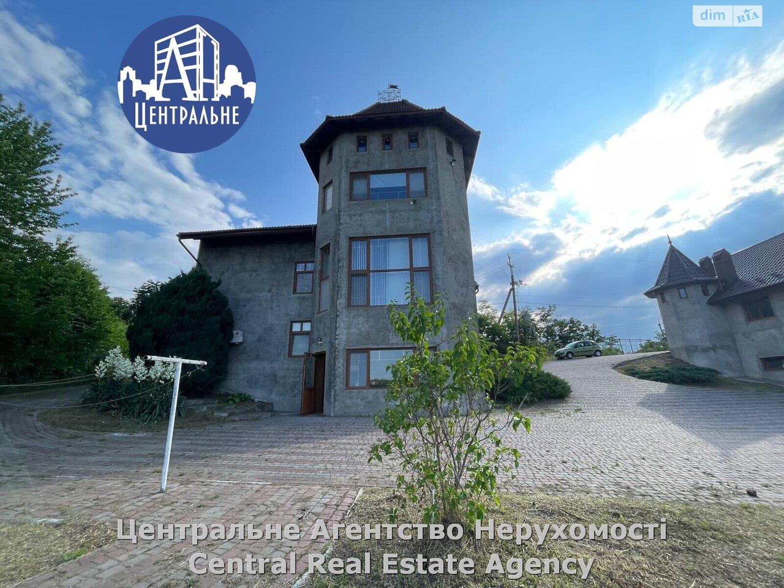 триповерховий будинок з гаражем, 270.9 кв. м, цегла. Продаж у Валі Кузьміній фото 1 триповерховий будинок з гаражем, 270.9 кв. м, цегла. Продаж у Валі Кузьміній фото 1
