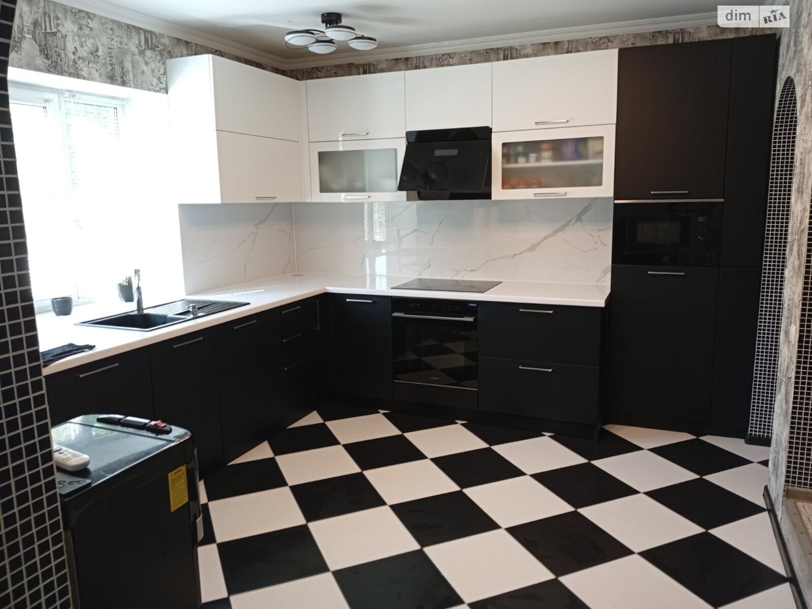 одноповерховий будинок з гаражем, 100 кв. м, шлакобетон. Продаж у Вапнярці фото 1 одноповерховий будинок з гаражем, 100 кв. м, шлакобетон. Продаж у Вапнярці фото 1