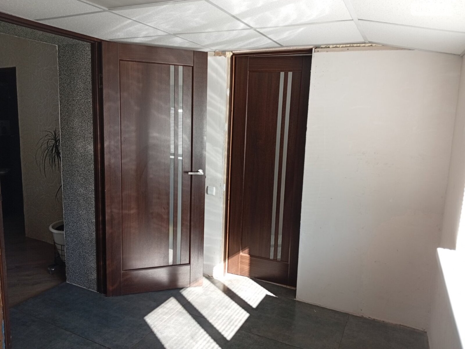 одноповерховий будинок з гаражем, 100 кв. м, шлакобетон. Продаж у Вапнярці фото 1 одноповерховий будинок з гаражем, 100 кв. м, шлакобетон. Продаж у Вапнярці фото 1