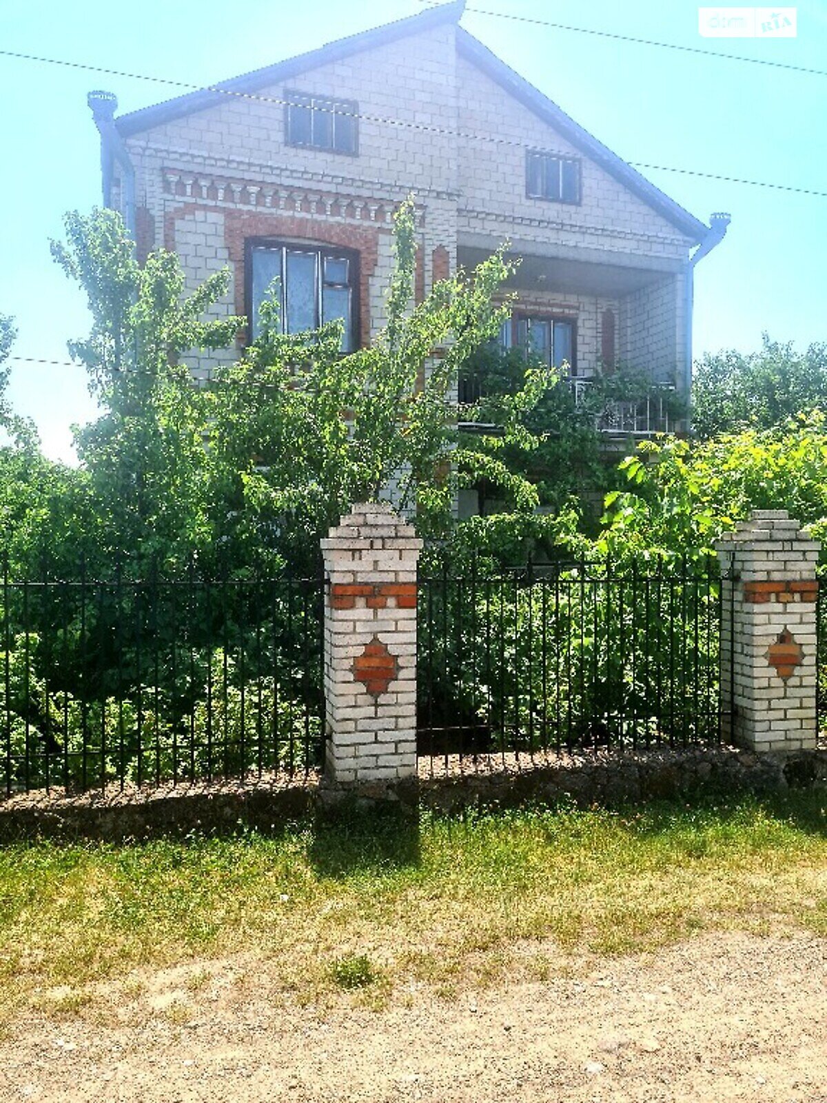двоповерховий будинок з гаражем, 200 кв. м, цегла. Продаж у Вапнярці фото 1 двоповерховий будинок з гаражем, 200 кв. м, цегла. Продаж у Вапнярці фото 1