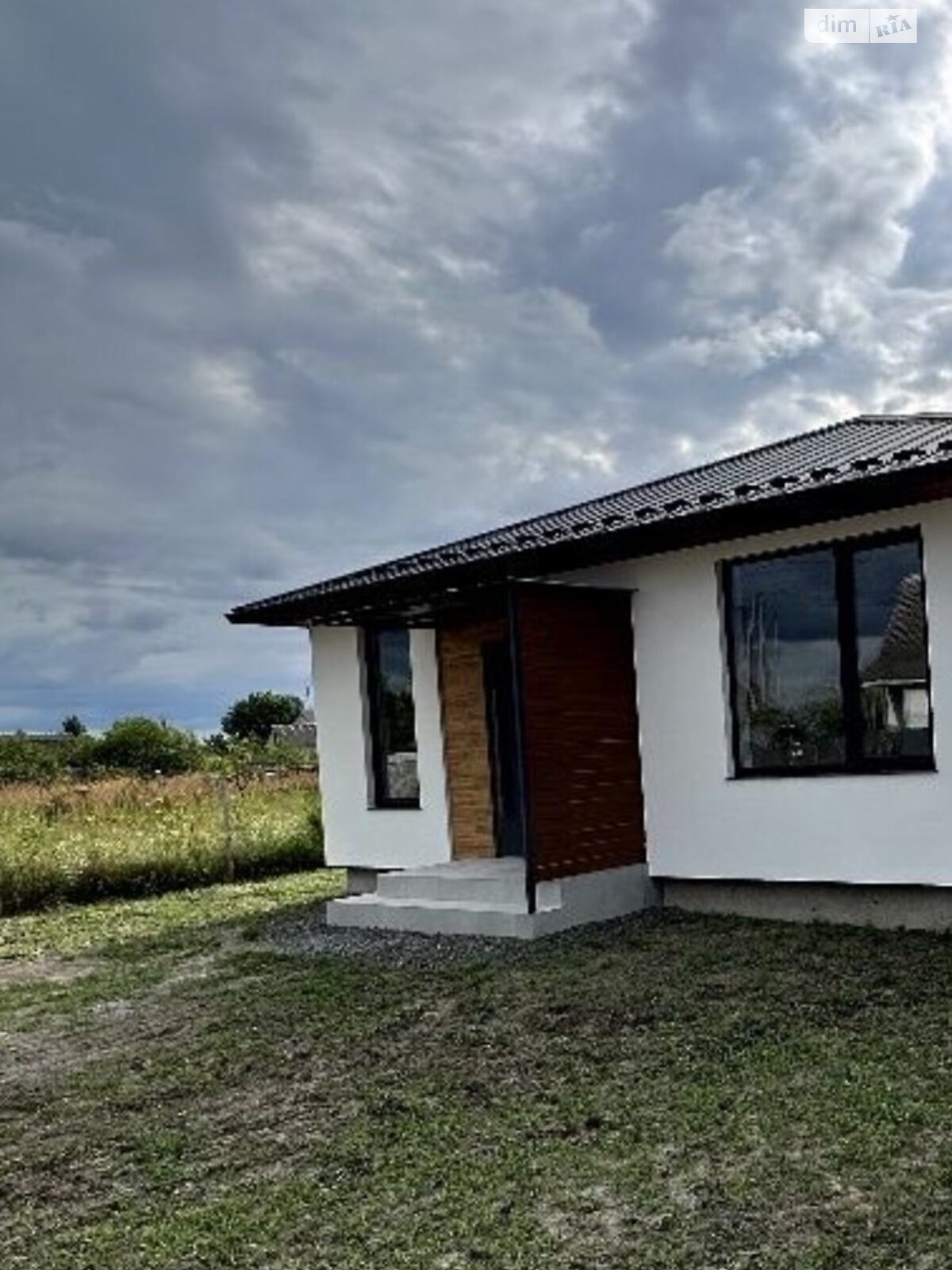 одноповерховий будинок, 90 кв. м, газобетон. Продаж у Варашу фото 1