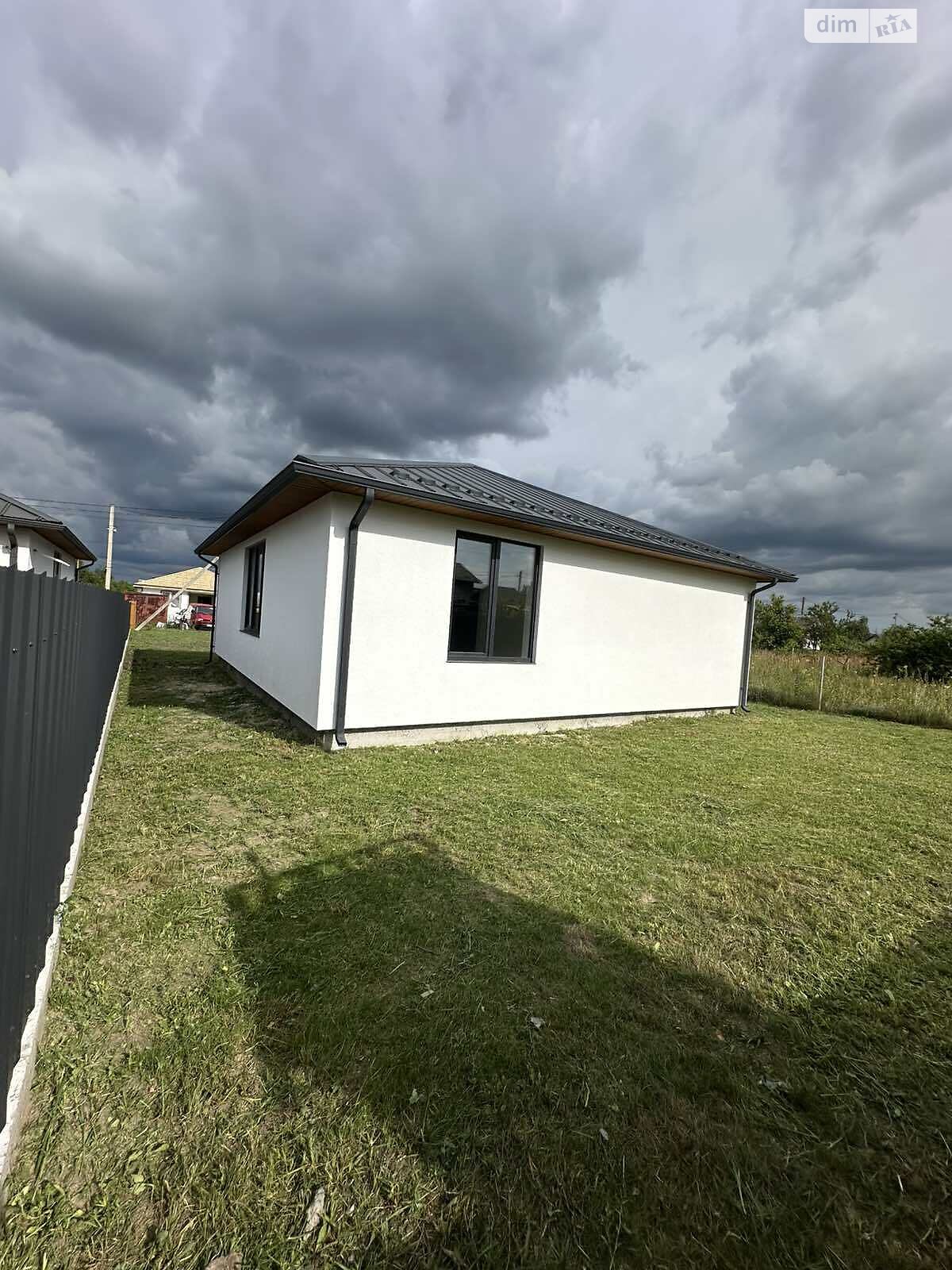 одноповерховий будинок, 90 кв. м, газобетон. Продаж у Варашу фото 1