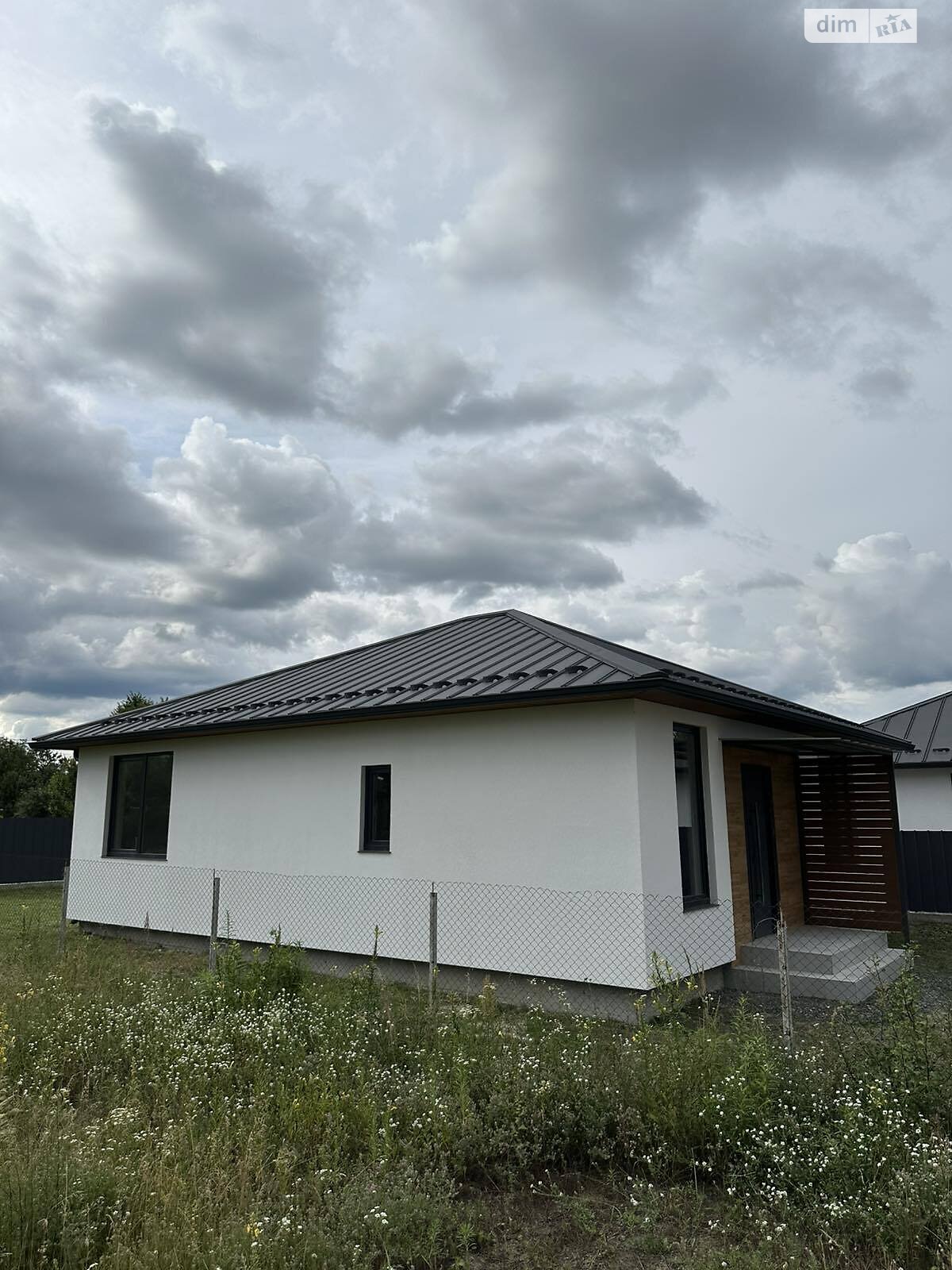 одноповерховий будинок, 90 кв. м, газобетон. Продаж у Варашу фото 1