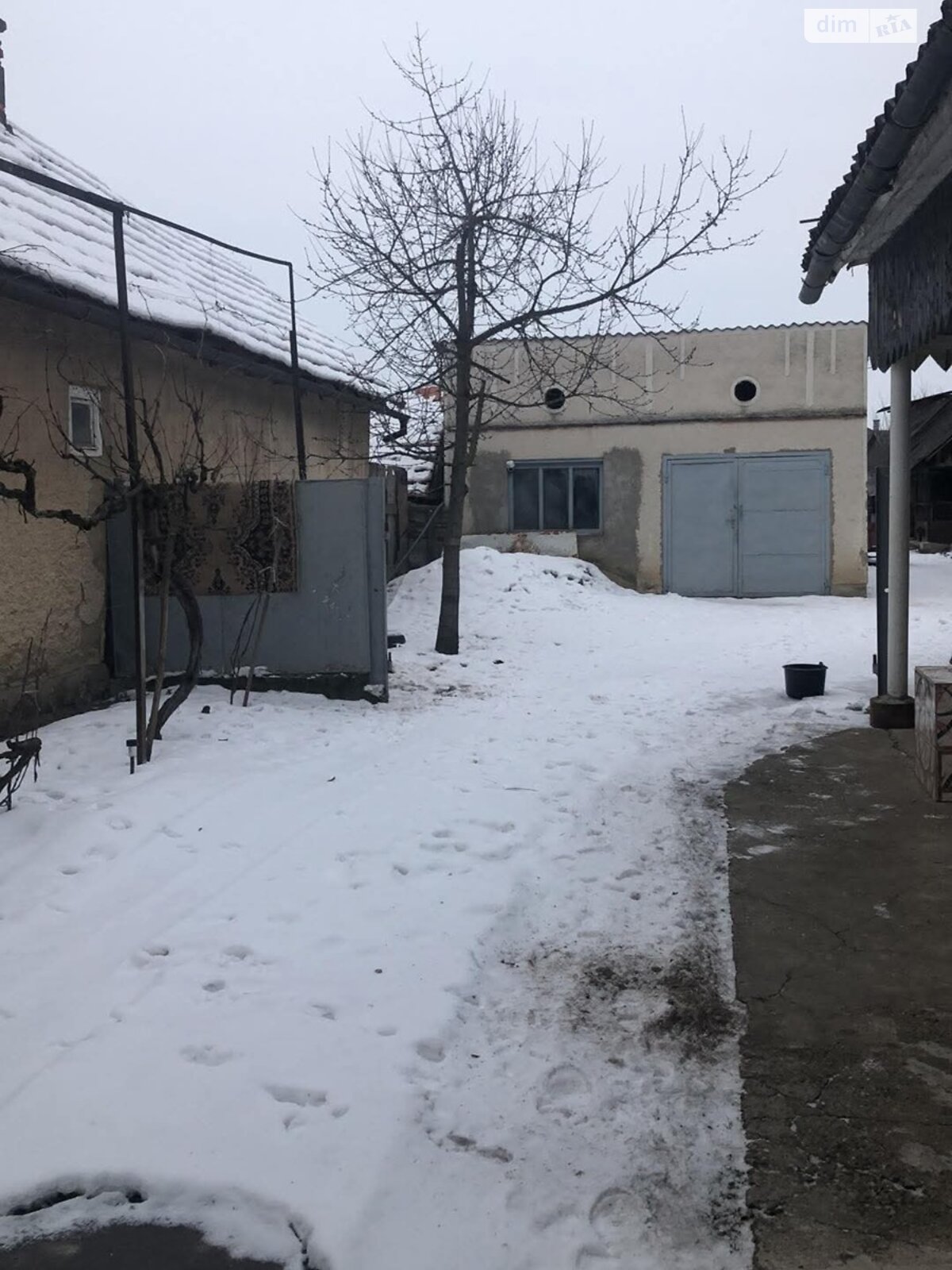 одноэтажный дом с верандой, 1504 кв. м, кирпич. Продажа в Варах фото 1