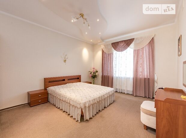 триповерховий будинок з каміном, 450 кв. м, цегла. Продаж в Глевасі (Київська обл.) фото 1 триповерховий будинок з каміном, 450 кв. м, цегла. Продаж в Глевасі (Київська обл.) фото 1