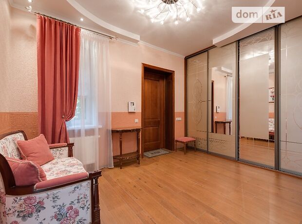 триповерховий будинок з каміном, 450 кв. м, цегла. Продаж в Глевасі (Київська обл.) фото 1 триповерховий будинок з каміном, 450 кв. м, цегла. Продаж в Глевасі (Київська обл.) фото 1