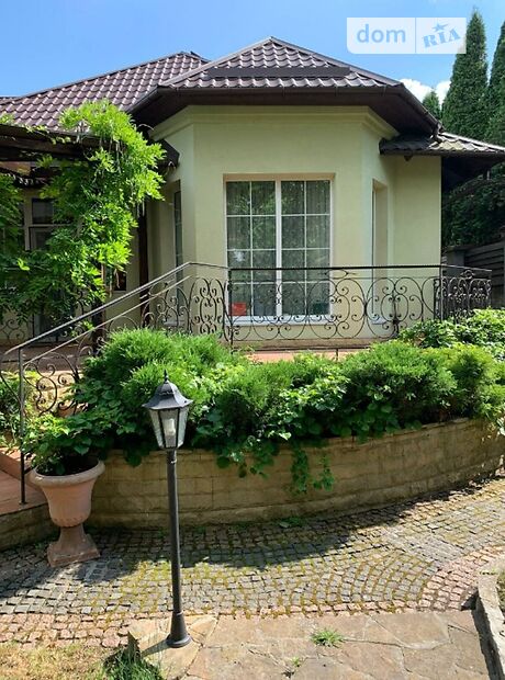 триповерховий будинок з садом, 354.9 кв. м, цегла. Продаж в Хлепчі (Київська обл.) фото 1 триповерховий будинок з садом, 354.9 кв. м, цегла. Продаж в Хлепчі (Київська обл.) фото 1