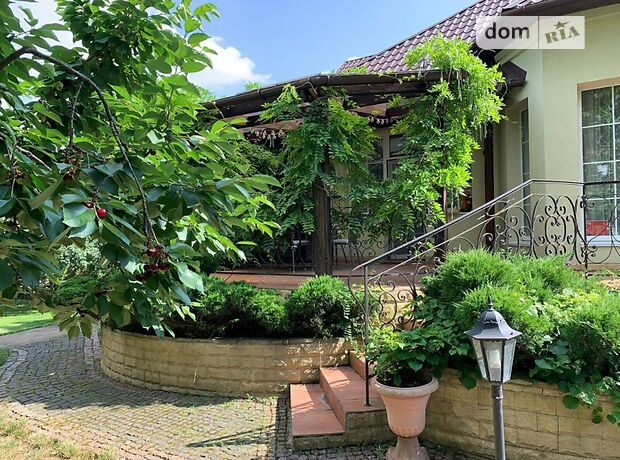 триповерховий будинок з садом, 354.9 кв. м, цегла. Продаж в Хлепчі (Київська обл.) фото 1 триповерховий будинок з садом, 354.9 кв. м, цегла. Продаж в Хлепчі (Київська обл.) фото 1