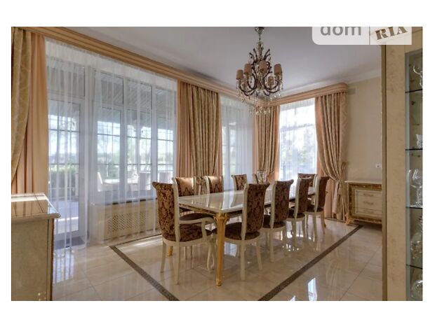 двоповерховий будинок, 700 кв. м, цегла. Продаж в Хлепчі (Київська обл.) фото 1 двоповерховий будинок, 700 кв. м, цегла. Продаж в Хлепчі (Київська обл.) фото 1