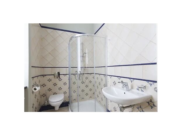 двоповерховий будинок, 700 кв. м, цегла. Продаж в Хлепчі (Київська обл.) фото 1 двоповерховий будинок, 700 кв. м, цегла. Продаж в Хлепчі (Київська обл.) фото 1