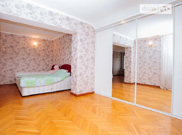 триповерховий будинок, 315.4 кв. м, кирпич. Продаж в Хлепчі (Київська обл.) фото 1 триповерховий будинок, 315.4 кв. м, кирпич. Продаж в Хлепчі (Київська обл.) фото 1