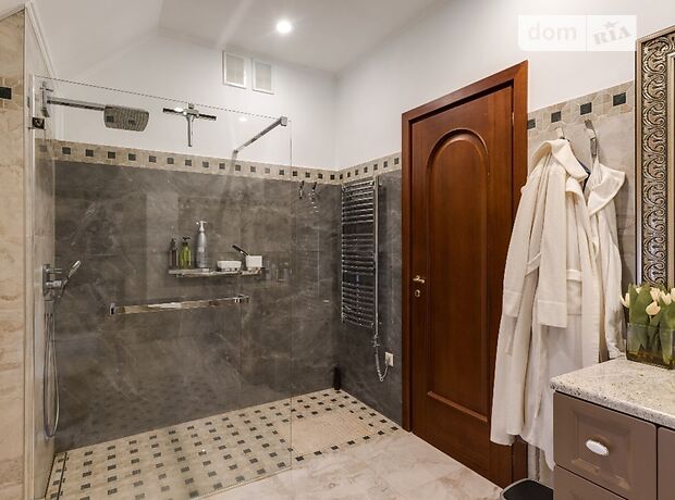 двоповерховий будинок з каміном, 350 кв. м, цегла. Продаж в Хлепчі (Київська обл.) фото 1 двоповерховий будинок з каміном, 350 кв. м, цегла. Продаж в Хлепчі (Київська обл.) фото 1