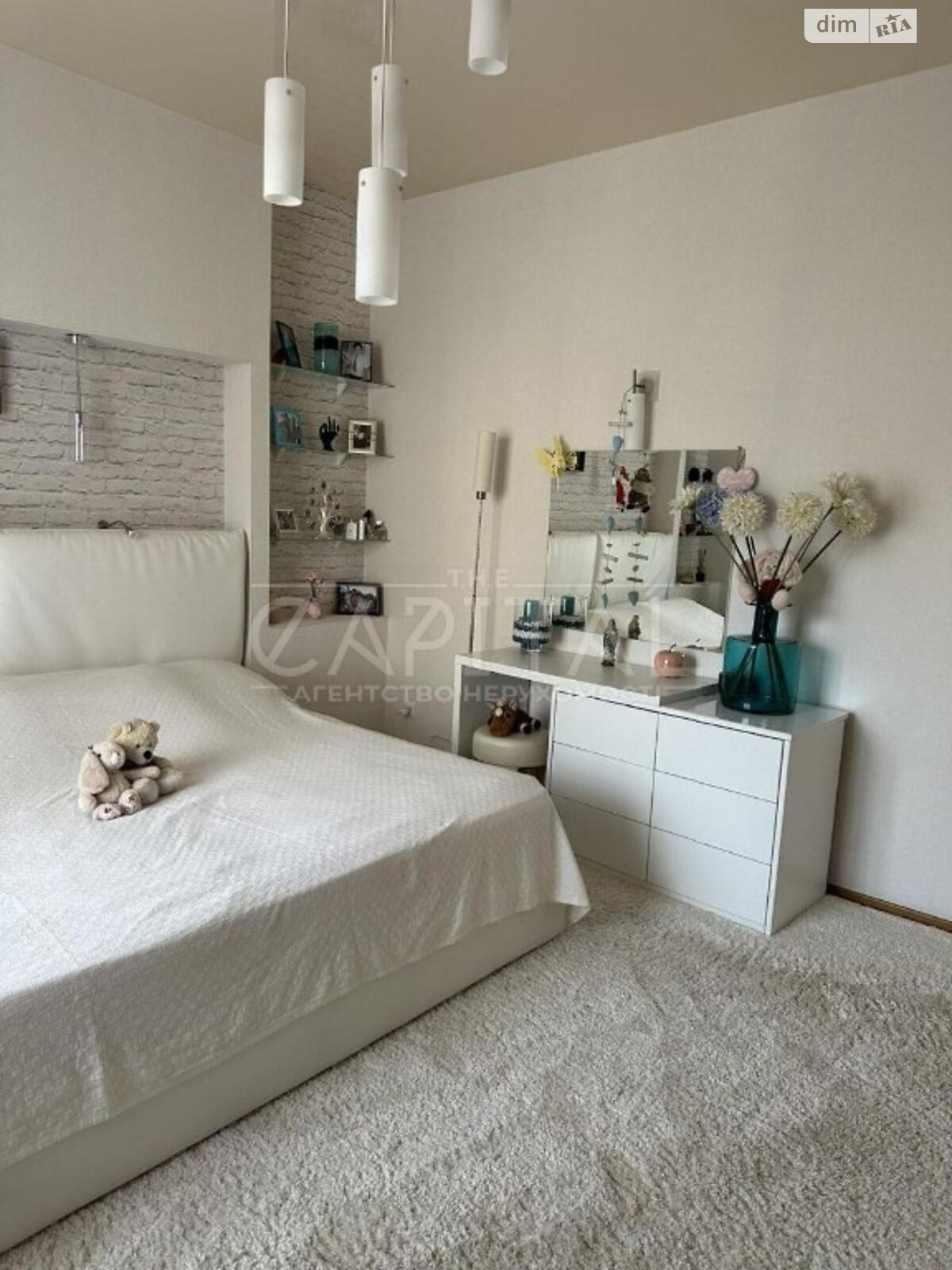 двоповерховий будинок, 370 кв. м, цегла. Продаж у Іванковичах фото 1 двоповерховий будинок, 370 кв. м, цегла. Продаж у Іванковичах фото 1
