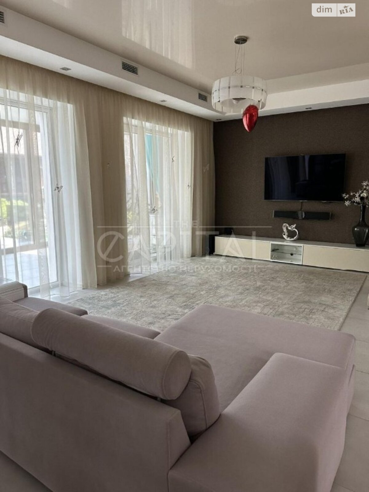 двоповерховий будинок, 370 кв. м, цегла. Продаж у Іванковичах фото 1 двоповерховий будинок, 370 кв. м, цегла. Продаж у Іванковичах фото 1