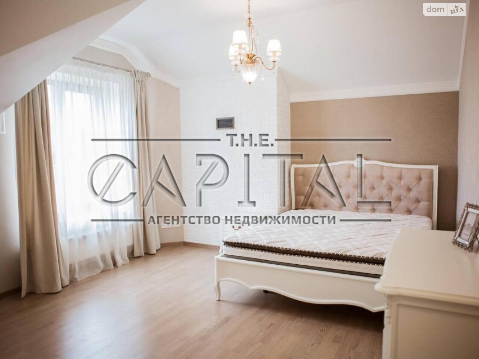 трехэтажный дом, 480 кв. м, кирпич. Продажа в Иванковичах фото 1 трехэтажный дом, 480 кв. м, кирпич. Продажа в Иванковичах фото 1