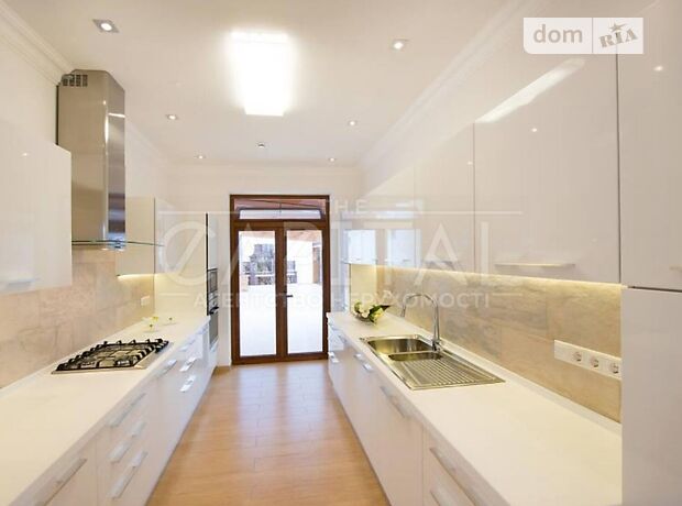 триповерховий будинок з каміном, 340 кв. м, цегла. Продаж у Іванковичах фото 1 триповерховий будинок з каміном, 340 кв. м, цегла. Продаж у Іванковичах фото 1