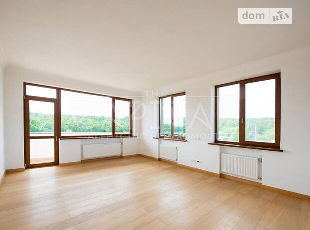 триповерховий будинок з каміном, 340 кв. м, цегла. Продаж у Іванковичах фото 1 триповерховий будинок з каміном, 340 кв. м, цегла. Продаж у Іванковичах фото 1