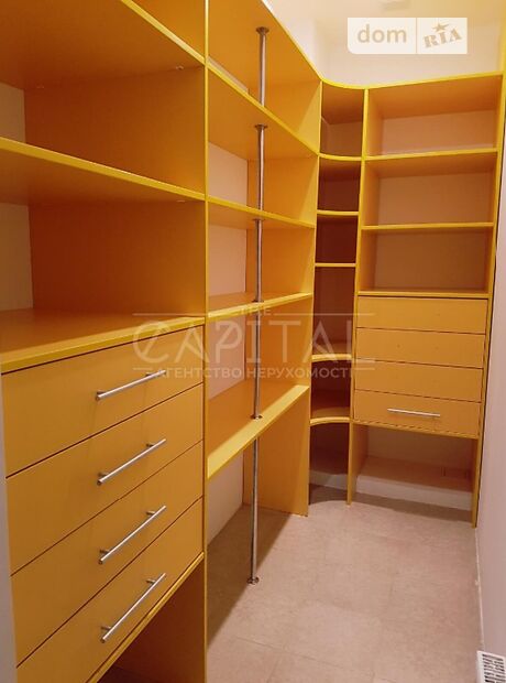 триповерховий будинок з каміном, 340 кв. м, цегла. Продаж у Іванковичах фото 1 триповерховий будинок з каміном, 340 кв. м, цегла. Продаж у Іванковичах фото 1