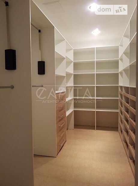 триповерховий будинок з каміном, 340 кв. м, цегла. Продаж в Іванковичах (Київська обл.) фото 1 триповерховий будинок з каміном, 340 кв. м, цегла. Продаж в Іванковичах (Київська обл.) фото 1