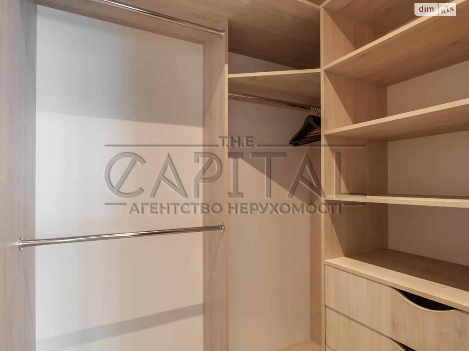 триповерховий будинок, 215 кв. м, цегла. Продаж у Крушинці фото 1 триповерховий будинок, 215 кв. м, цегла. Продаж у Крушинці фото 1