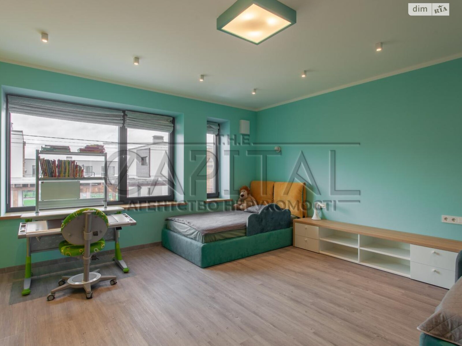 триповерховий будинок, 215 кв. м, цегла. Продаж у Крушинці фото 1 триповерховий будинок, 215 кв. м, цегла. Продаж у Крушинці фото 1