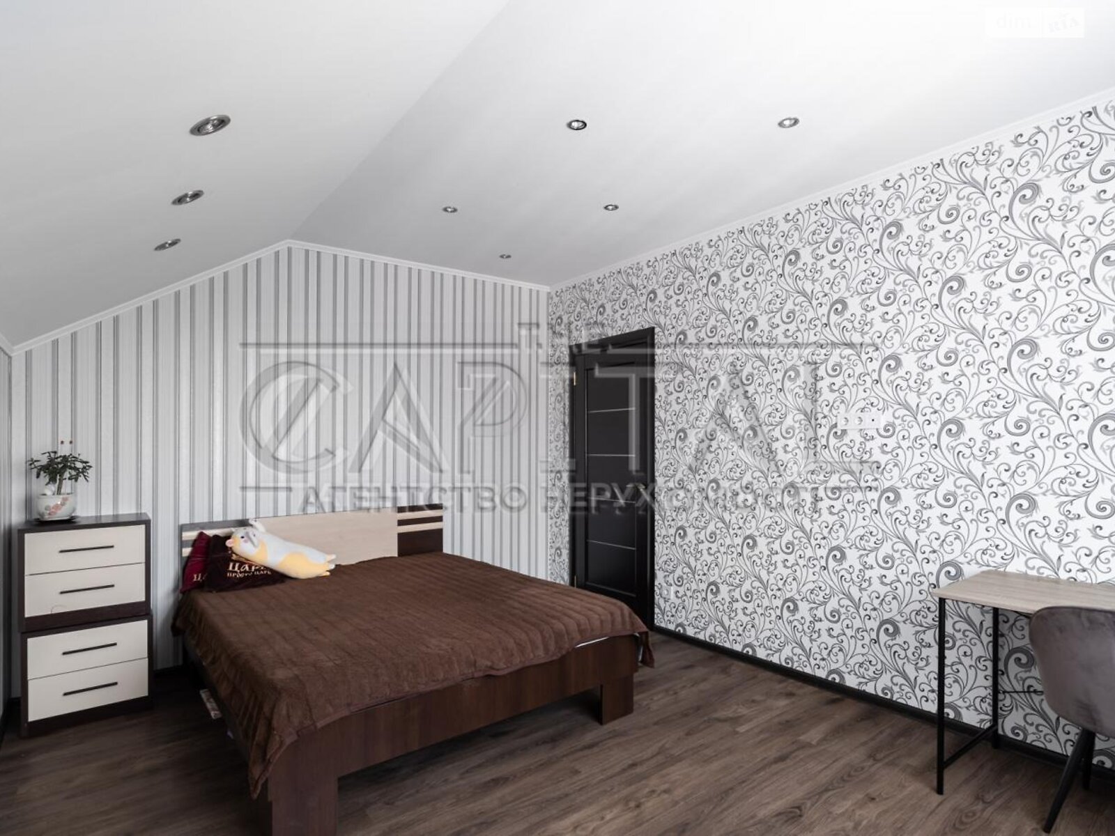 двухэтажный дом с гаражом, 208.6 кв. м, кирпич. Продажа в Василькове фото 1 двухэтажный дом с гаражом, 208.6 кв. м, кирпич. Продажа в Василькове фото 1