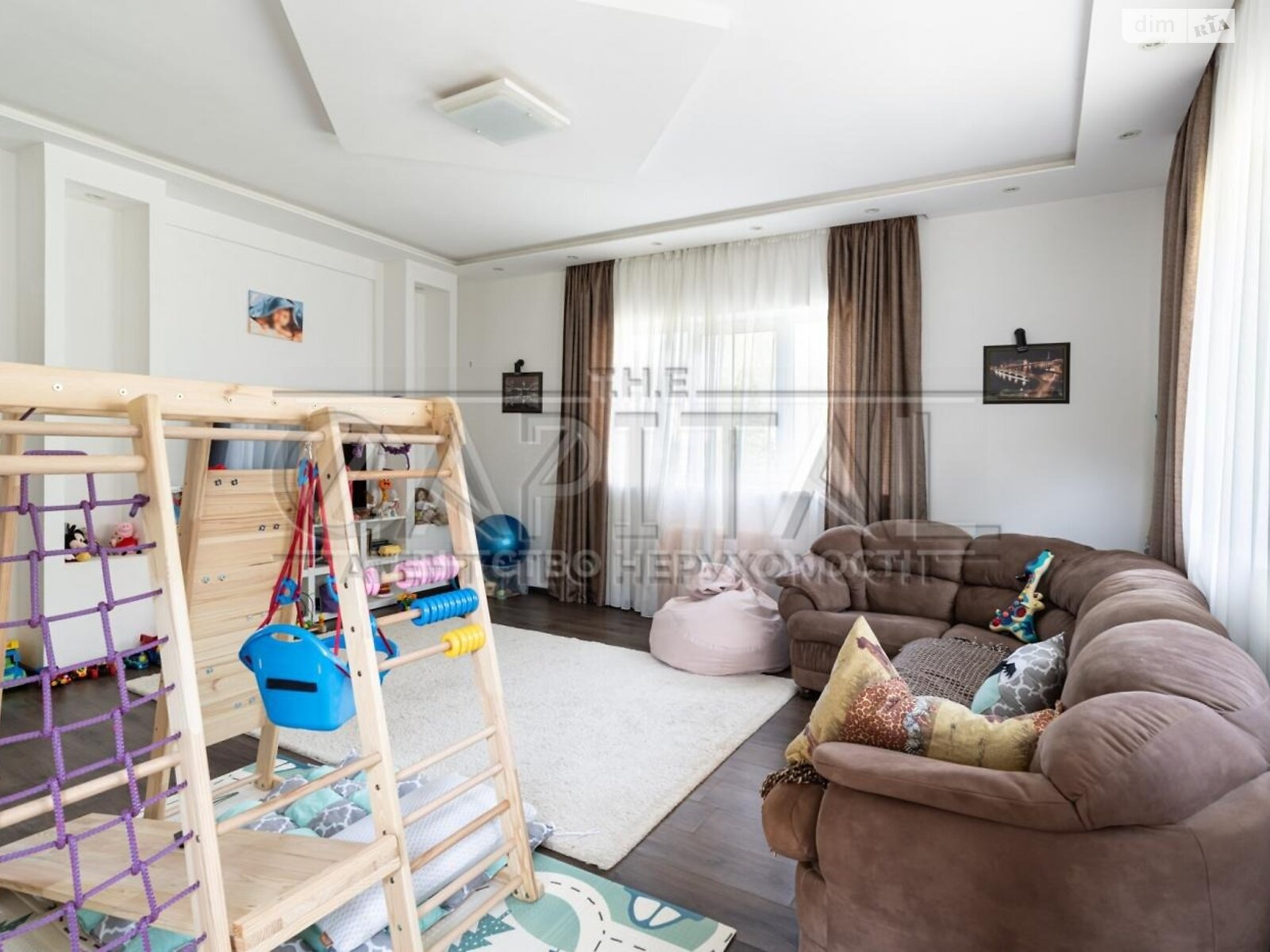 двухэтажный дом с гаражом, 208.6 кв. м, кирпич. Продажа в Василькове фото 1 двухэтажный дом с гаражом, 208.6 кв. м, кирпич. Продажа в Василькове фото 1
