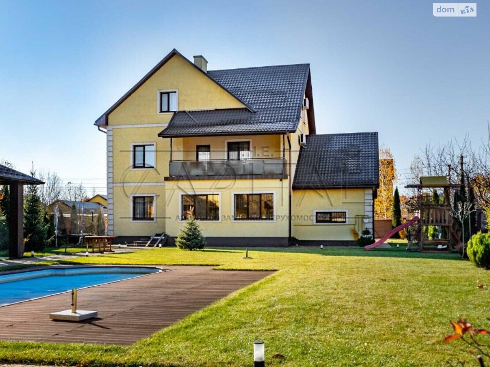 трехэтажный дом с отоплением, 350 кв. м, кирпич. Продажа в Мархалевке фото 1 трехэтажный дом с отоплением, 350 кв. м, кирпич. Продажа в Мархалевке фото 1