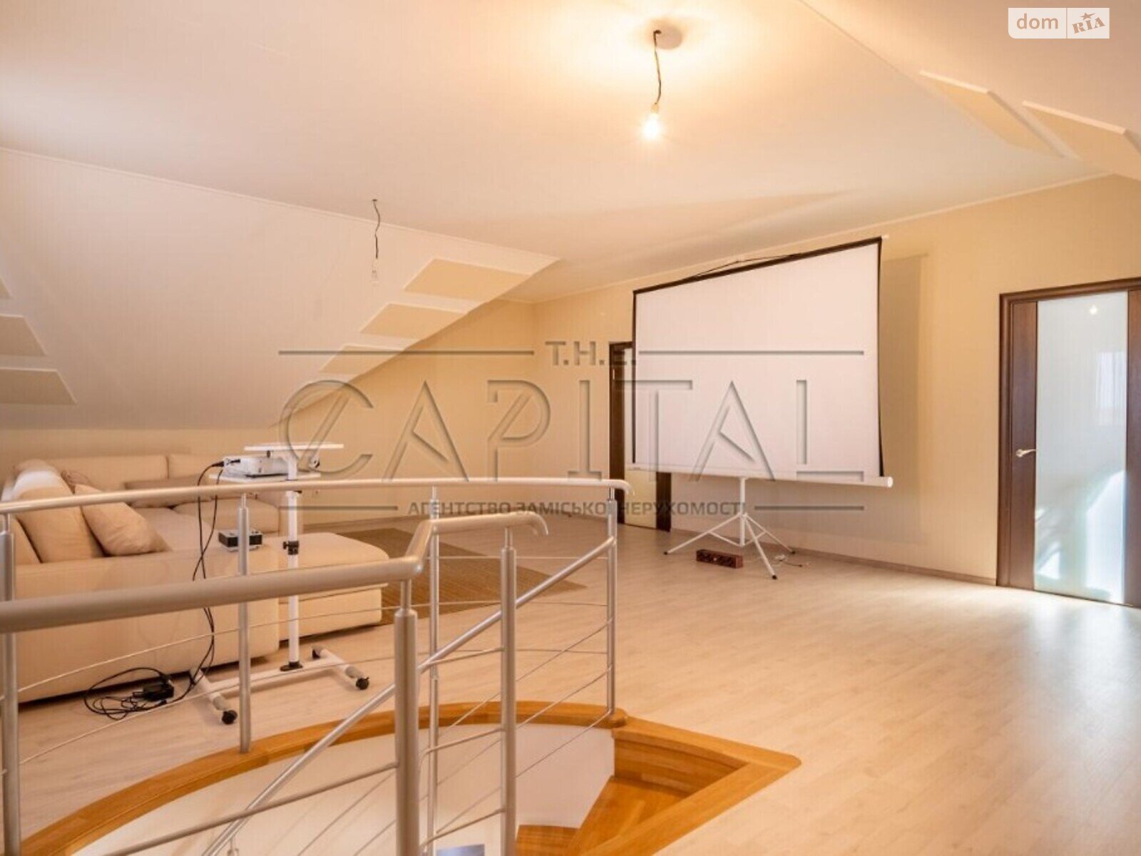 трехэтажный дом с отоплением, 350 кв. м, кирпич. Продажа в Мархалевке фото 1 трехэтажный дом с отоплением, 350 кв. м, кирпич. Продажа в Мархалевке фото 1