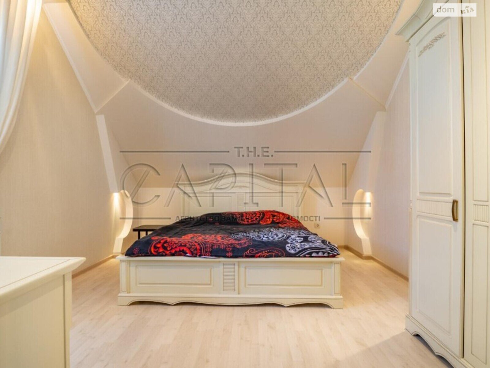 трехэтажный дом с отоплением, 350 кв. м, кирпич. Продажа в Мархалевке фото 1 трехэтажный дом с отоплением, 350 кв. м, кирпич. Продажа в Мархалевке фото 1